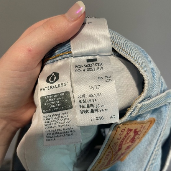 Levi’s Light Denim 501 Shorts - Picture 3 of 3